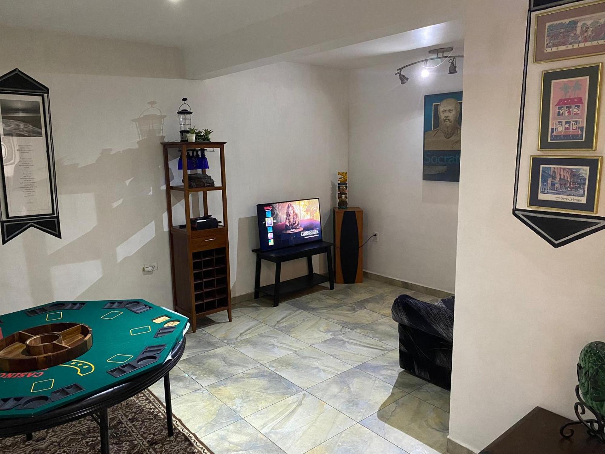 Spacious Rooftop House W/ King Bed Tijuana Bagian luar foto