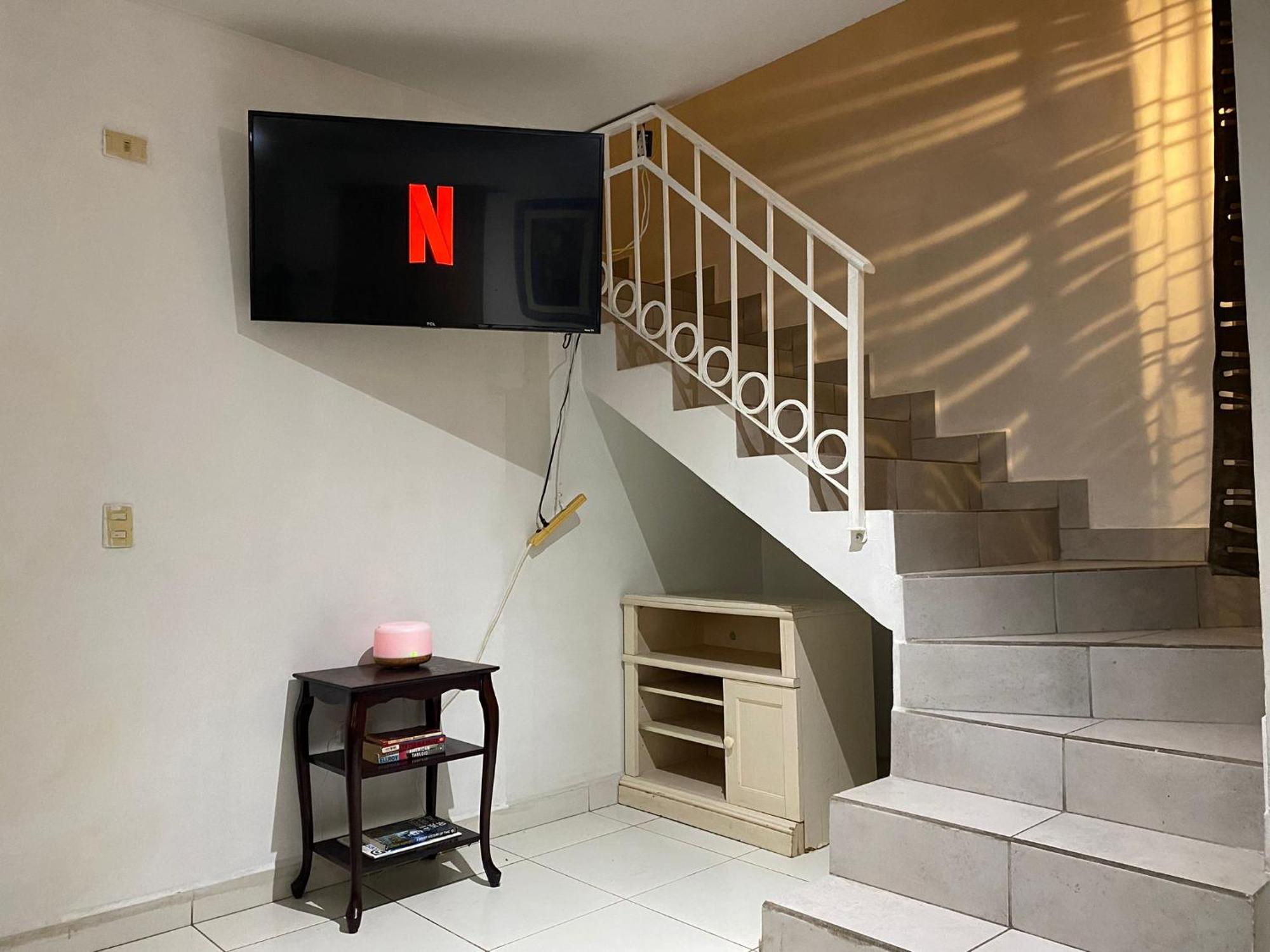 Spacious Rooftop House W/ King Bed Tijuana Bagian luar foto