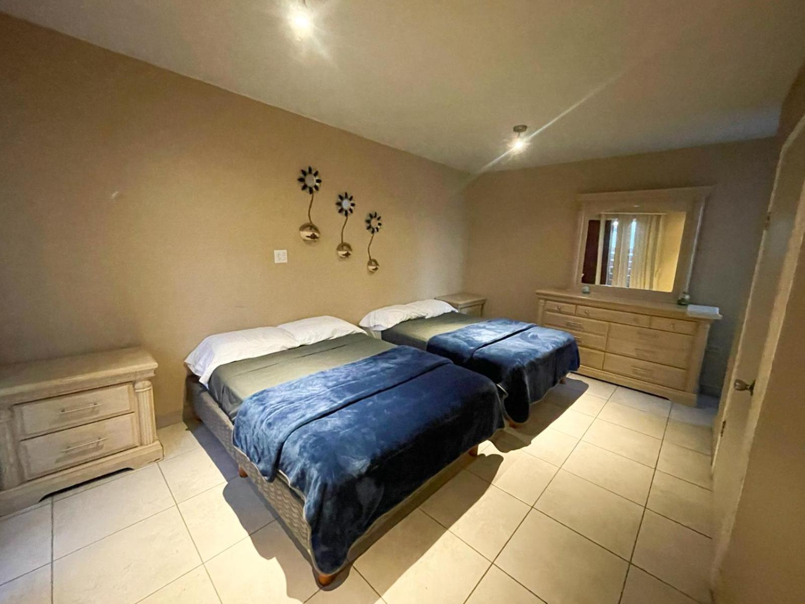 Spacious Rooftop House W/ King Bed Tijuana Bagian luar foto