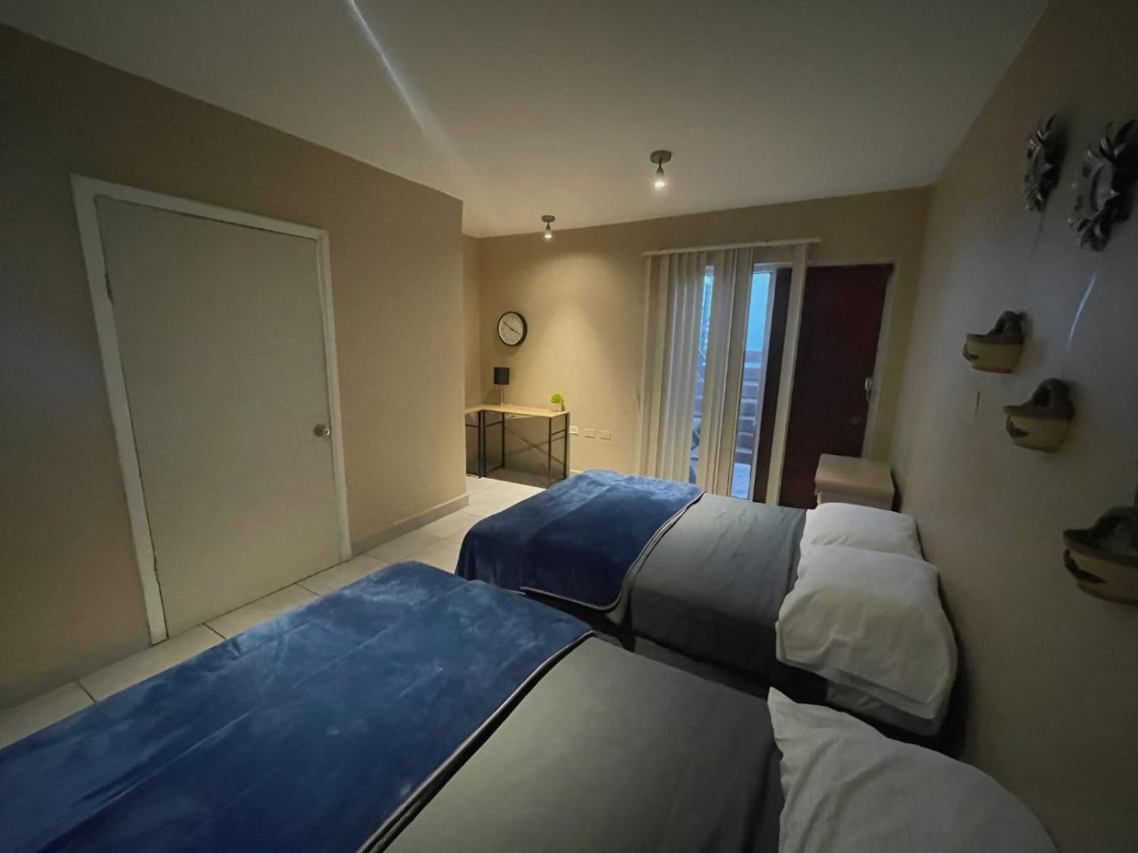Spacious Rooftop House W/ King Bed Tijuana Bagian luar foto